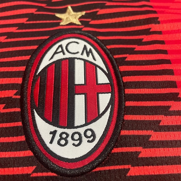 Puma AC Milan home jersey 2023/24 - Picture 3 of 8